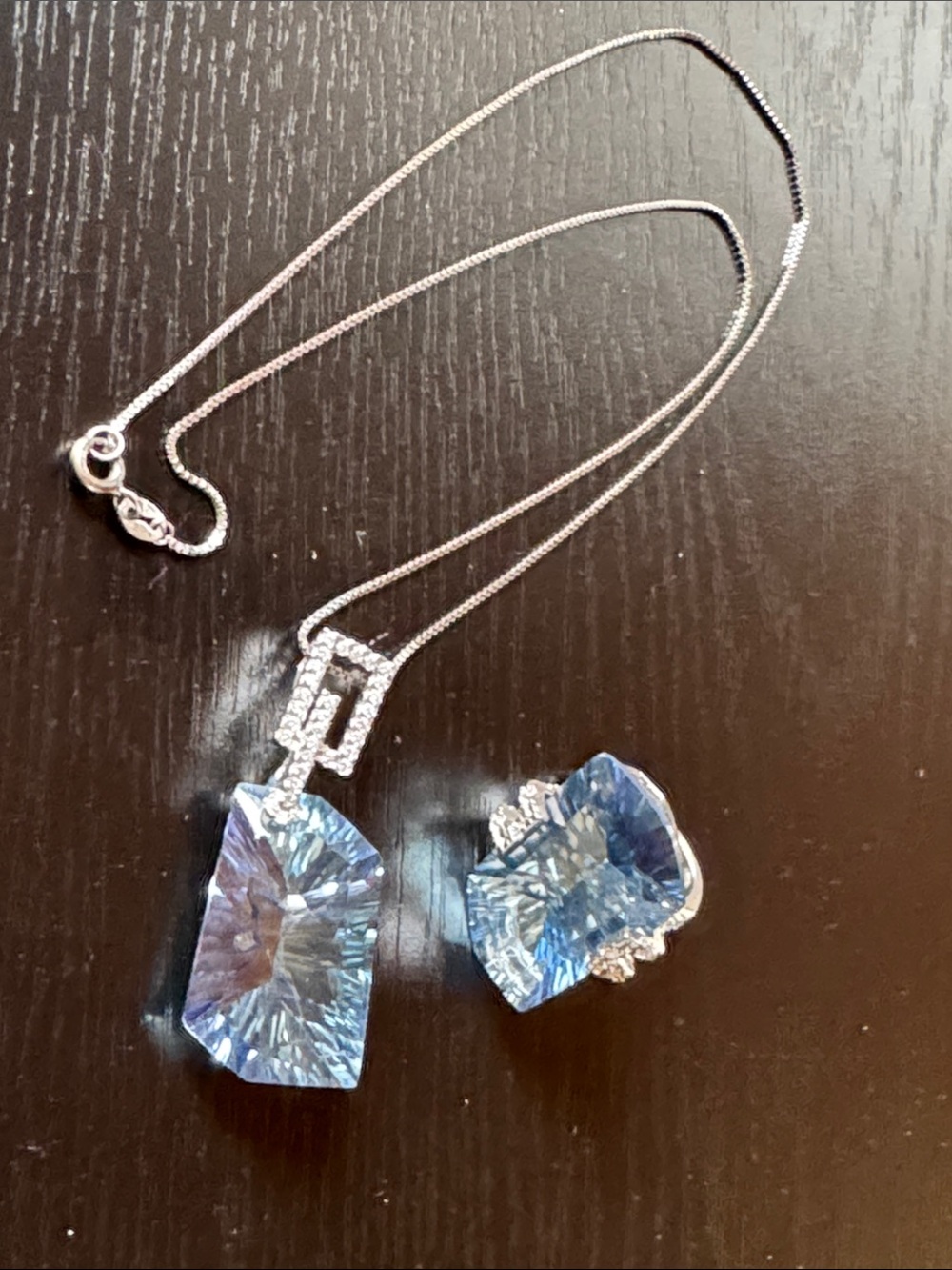 Elegant Blue Crystal Pendant Necklace and Ring Set - Unbranded